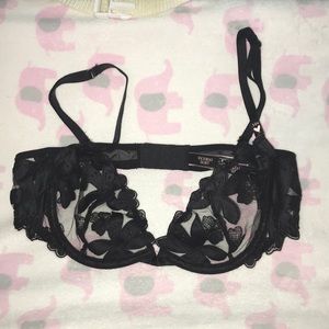 NWT Victoria’s Secret plunge bra